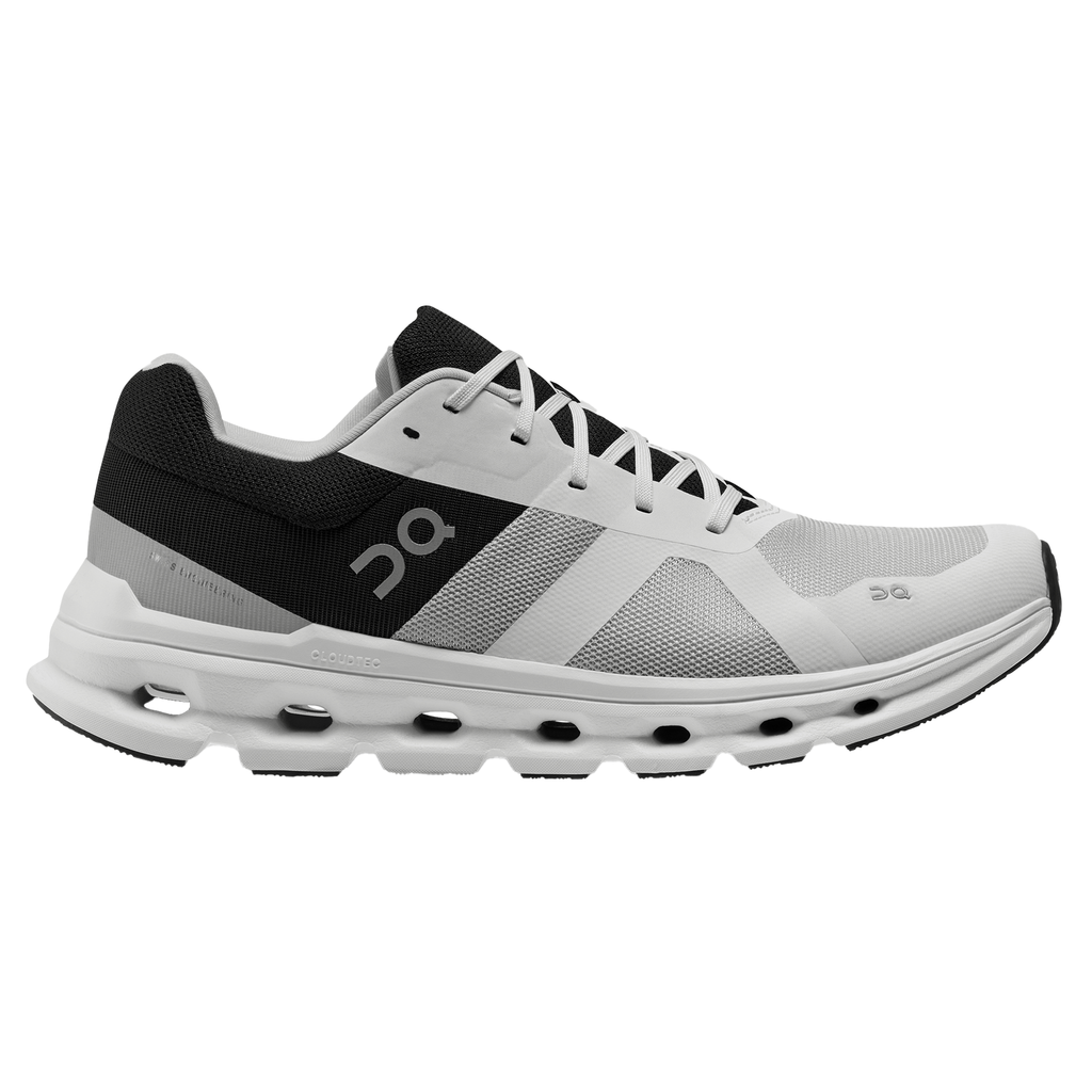 On cloud store stability running shoes